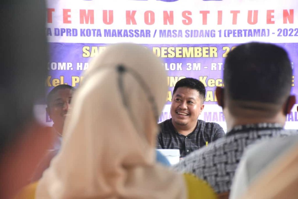 Temu Konstituen di Kelurahan Parang Tambung, Ari Ashari Nilai Pengelolaan Drainase Kurang Maksimal