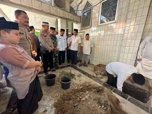Ketua DPRD Rudianto Lallo Hadiri Peletakan Batu Pertama Renovasi Masjid Ihyatul Jamaah Lembo
