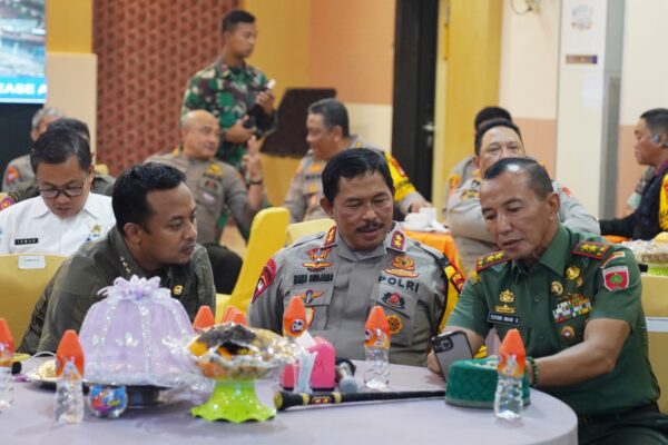 Gubernur dan Kapolda Sulsel Sebut Pelaksaan Malam Pergantian Tahun Berjalan Kondusif dan Tertib