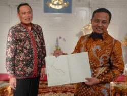 Gubernur Andi Sudirman Terima Sertifikat Hak Pakai Bandara Sorowako