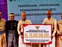 Gubernur Sulsel Serahkan Bantuan Keuangan Rp 25 M ke Takalar