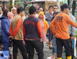 Mario David Turun Langsung Evakuasi dan Bantu Korban Banjir-Angin Puting Beliung