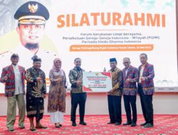 Rp1 Miliar Hibah untuk Forum Kerukunan Umat Beragama Diserahkan Gubernur Andi Sudirman