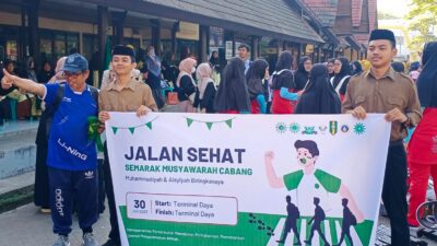 Lepas Jalan Santai PC Muhammadiyah Biringkanaya, Abbas Baso Miro Ingatkan Peserta Soal Adab