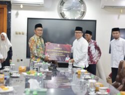 Danny Pomanto Serahkan Bonus Rp145 Juta Kepada Kafilah Makassar Pemenang Kompetisi Tilawatil Qur’an dan Hadits