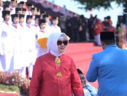 Ketua TP PKK Makassar Hadiri Upacara Hari Kemerdekaan RI ke-78 di Anjungan Pantai Losari Makassar