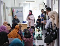 Grebek Stunting, Fatmawati Kunjungi Puskesmas di Dua Kecamatan