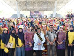 Bunda PAUD Makassar Lepas 1.400 Peserta Pawai TK se-Kota Makassar