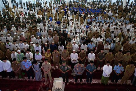 Sulsel Bersalawat Berjalan Sukses, Pangdam XIV/Hasanuddin Apresiasi Kerja Keras Danny Pomanto