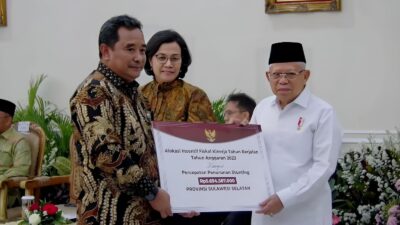 Apresiasi Penanganan Stunting di Sulsel, Wapres Serahkan Dana Insentif Fiskal ke Pj Gubernur Bahtiar