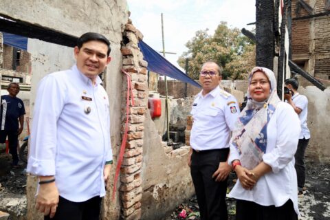 Danny Pomanto Tinjau Lokasi Kebakaran di Jalan Serigala
