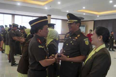 Lantik 9 Pejabat Baru, Kajati Sulsel Minta Kembalikan Muruah Kejaksaan