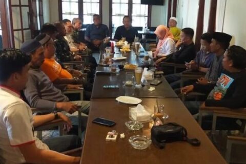 Camat Sangkarrang Rakor Liga Anak Lorong Soekarno Cup 2023