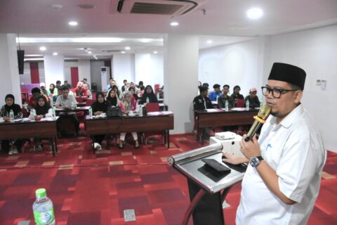 Andi Pahlevi Minta Sarana dan Prasarana Sekolah di Makassar Dibenahi