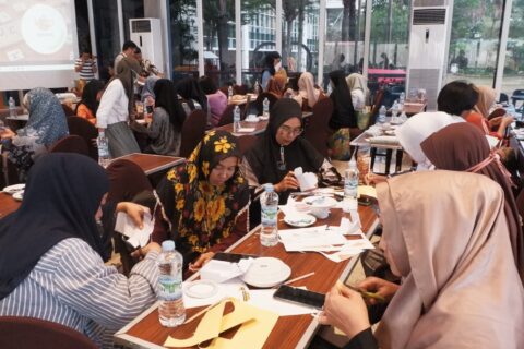 Dispar Kota Makassar Dorong Perkembangan Industri Kreatif Kota Makassar Melalui Workshop Desain Produk 2023