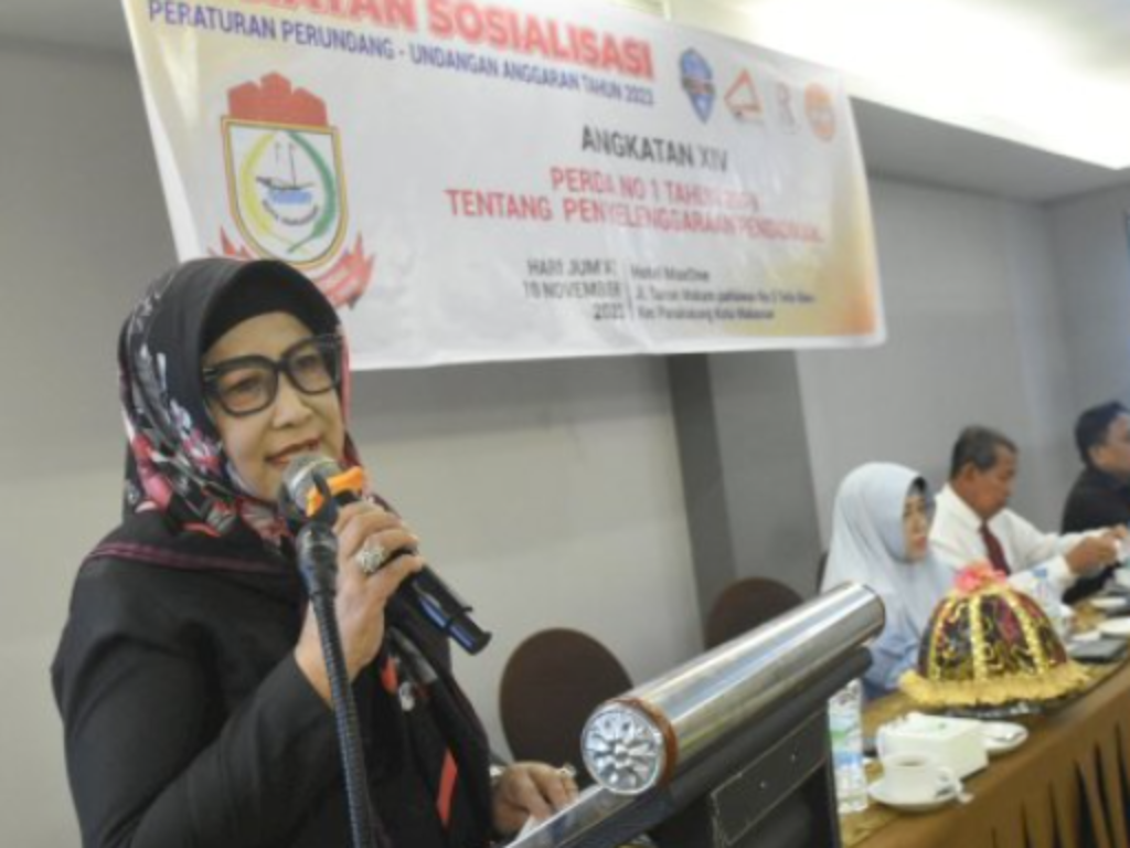 Apiaty Amin Syam Minta Orang Tua Beri Pendidikan Layak Bagi Anak