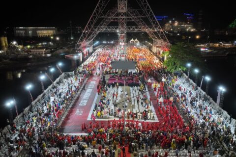 Karnaval Budaya Peringatan HUT Kota Makassar ke-416 Memukau dengan Konsep Internasional