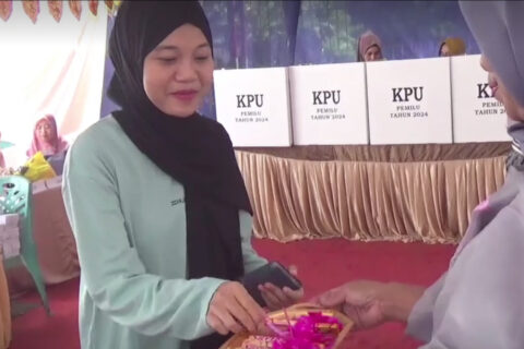 Hadiah Coklat Valentine untuk Pemilih Pemula