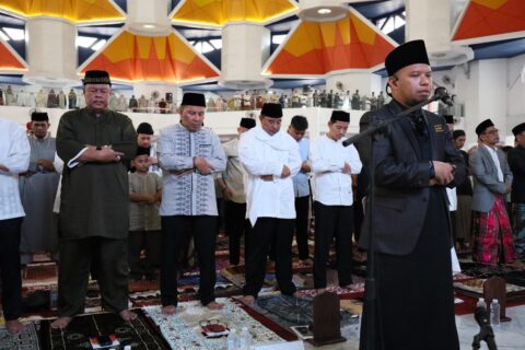 Momen Idul Fitri, Danny Pesan Makmurkan Masjid Kubah 99 dan Pererat Persaudaraan