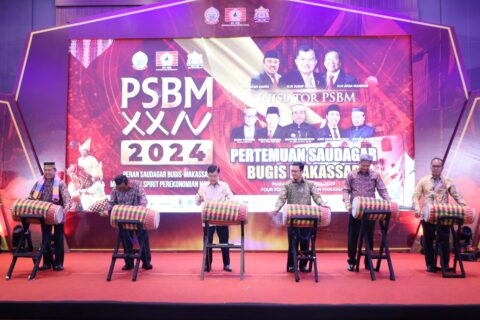 Danny Pomanto Ikut Tabuh Gendang pada Pembukaan PSBM XXIV