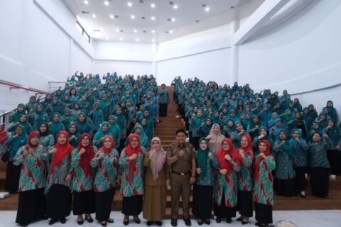 TP PKK Kota Makassar Latih Kader Kecamatan Bentuk Koperasi