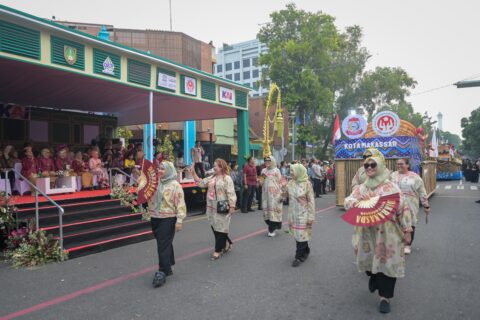 Dekranasda Kota Makassar Ikuti Parade Budaya di Solo