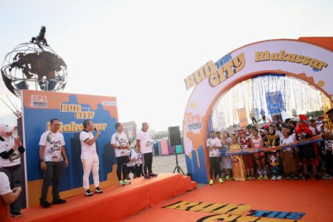Danny Pomanto Lepas Ribuan Peserta Monas Half Marathon 2024