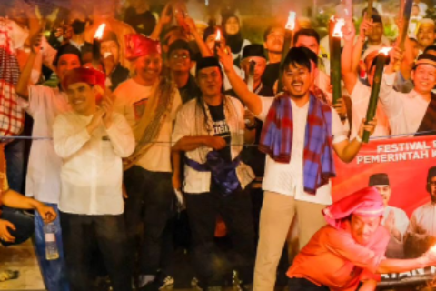 Pawai Obor Meriahkan Malam Takbiran Idul Fitri 1445 H di Makassar