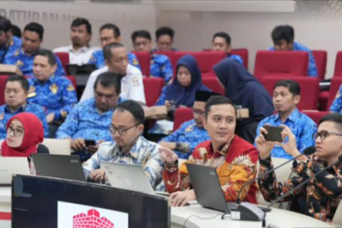 Sekretaris Bapenda Makassar Hadiri Rapat Indepth Interview Kepuasan Pengguna MCP