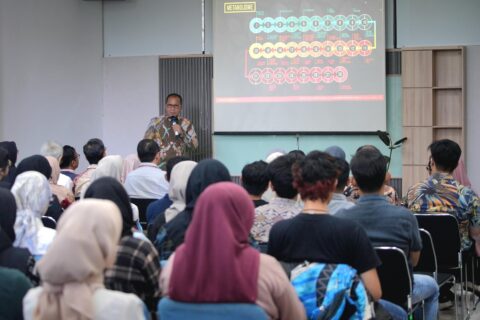 Danny Pomanto Paparkan Makassar Low Carbon City di Kuliah Perdana Mahasiswa Magister Arsitektur SAPPK ITB