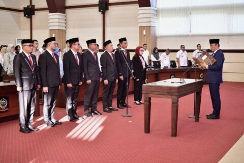 Pj Gubernur Sulsel Lantik 7 Komisioner KPID Periode 2024-2027, Tekankan Pentingnya Kepatuhan pada Regulasi