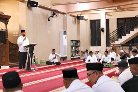 Pjs Wali Kota Makassar Lantik Pengurus Masjid Al Abrar Periode 2024-2029, Dorong Inovasi dan Peran dalam Pilkada Damai