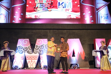 PJ Sekda Dampingi Staf Ahli Kemenkominfo RI Buka Resmi KIM FEST dan UMKM Fiesta 2024