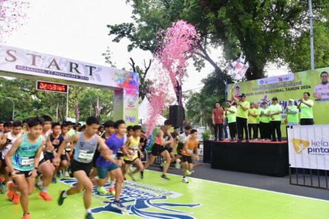Pj Gubernur Sulsel Lepas High School Marathon, Rangkaian Peringatan Hari Guru Nasional