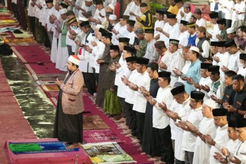 Hujan Tak Surutkan GMSSB, Danny Pomanto Serukan Demokrasi Damai di Makassar