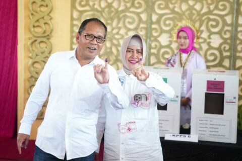 Wali Kota Danny Pomanto dan Indira Yusuf Ismail Salurkan Hak Pilih di Pilkada 2024