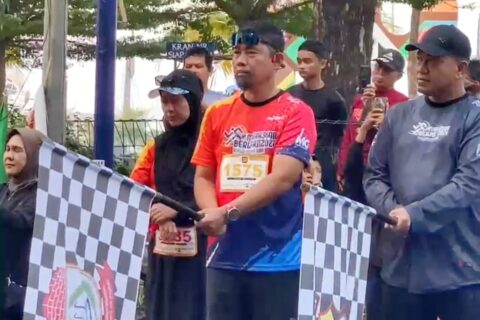 Flag Off Peserta Kareba 10K, Andi Arwin Azis: Momentum Solidaritas Warga Makassar Jelang Pilkada