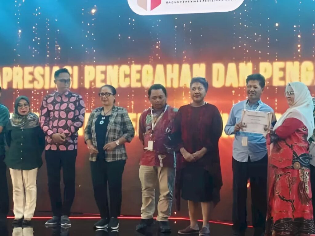 Bawaslu Sulsel Raih Penghargaan Sebagai Pengawas Pemilu Paling Aktif di Indonesia