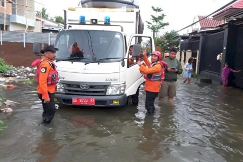 Walikota Makassar Imbau Warga Siaga Hadapi Banjir Akibat Hujan Lebat dan Pasang Laut