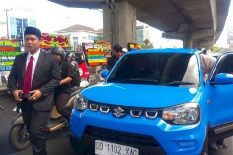 RTQ Hadiri Pelantikan Anggota DPRD Makassar Gunakan Mobil Biasa: Yang Harus Mewah Itu Kinerjanya