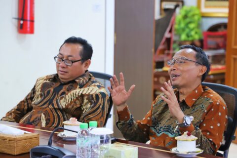 Pengurus SMSI Pusat Dipimpin Ketum Firdaus  Gelar Audiensi dengan Mensos Saifullah Yusuf
