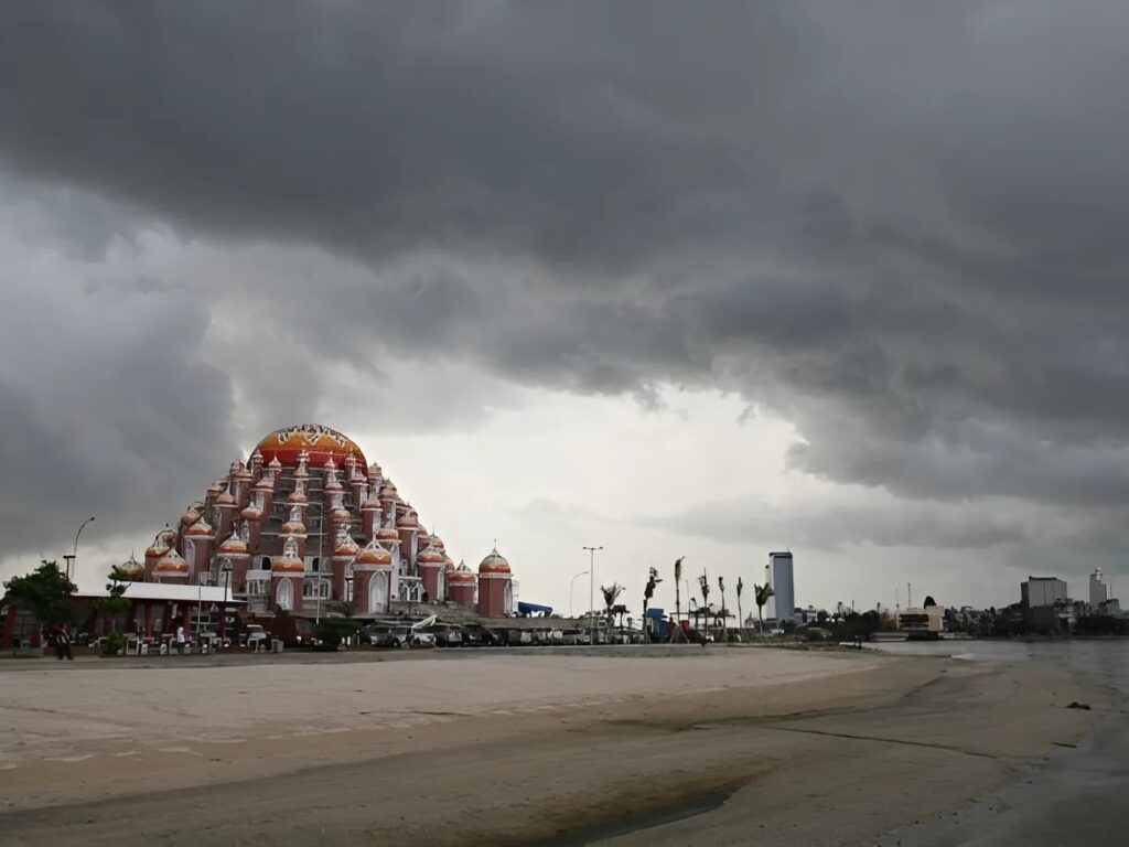 BMKG Makassar Peringatkan Cuaca Ekstrem di Sulsel, Risiko Bencana Hidrometeorologi Meningkat