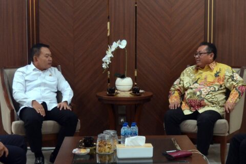 Jenderal TNI (Purn.) Prof. Dr. H. Dudung Abdurachman, S.E., M.M: Sentralistik Demokratik Bertujuan Mencapai Keseimbangan