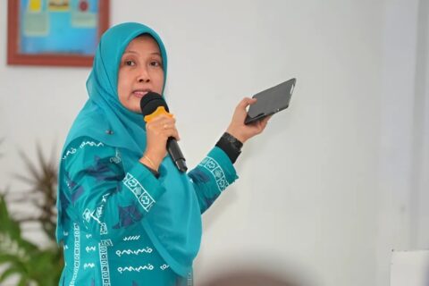 Andi Indriaty Syaiful Edukasi Perilaku Hidup Bersih dan Sehat di SMP Negeri 7 Makassar