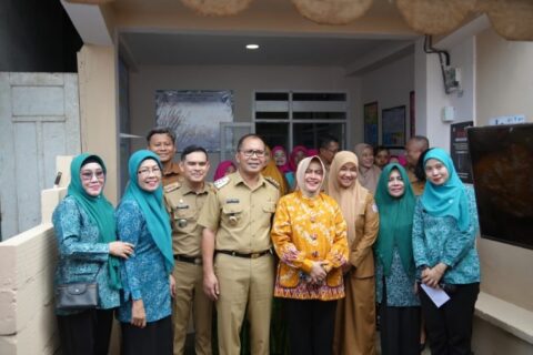 Indira Yusuf Ismail Dampingi Wali Kota Makassar Resmikan Posyandu Era Baru di Kelurahan Paropo