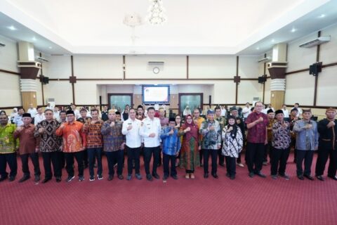 Prof Fadjry Djufry Kukuhkan Pengurus Forum Pembaruan Kebangsaan Sulsel, Tekankan Pentingnya Harmoni dan Keberagaman