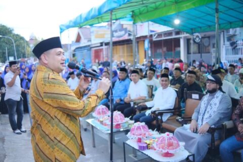 Wali Kota Makassar Hadiri Buka Puasa di Maccini, Soroti Pekerja Sosial dan Kebersihan Masjid