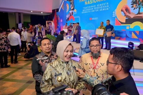 Sulsel Raih Tiga Penghargaan Nasional di Hardiknas 2025, Wagub: Ini Buah Kerja Sama Semua Pihak