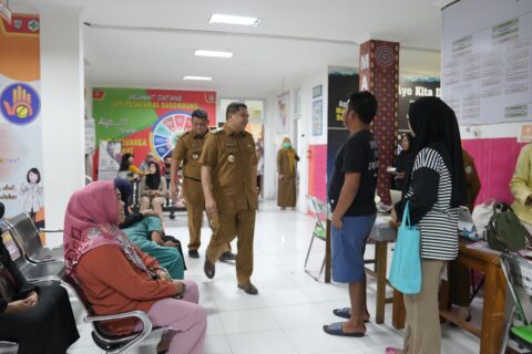 Wali Kota Munafri Lakukan Sidak di Sejumlah Pusat Layanan Kecamatan Tamalate