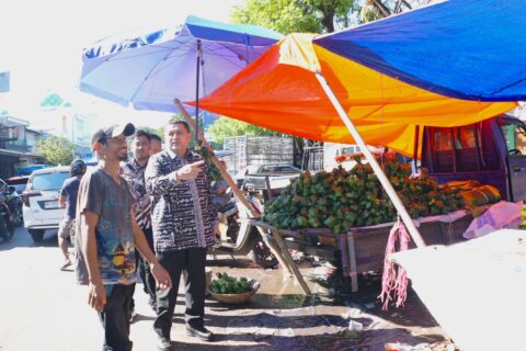 Wali Kota Munafri Sidak Pasar Pabaeng-baeng, Tegur Jukir dan Tertibkan Pedagang di Bahu Jalan